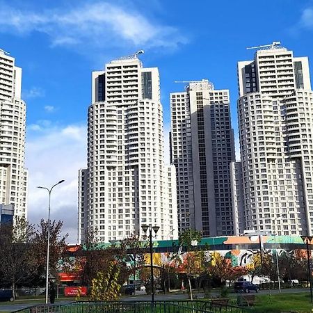 18Th & 16H Floor Secure Luxury Condos With Pool & Fitness Included In Price Скоп'є Екстер'єр фото
