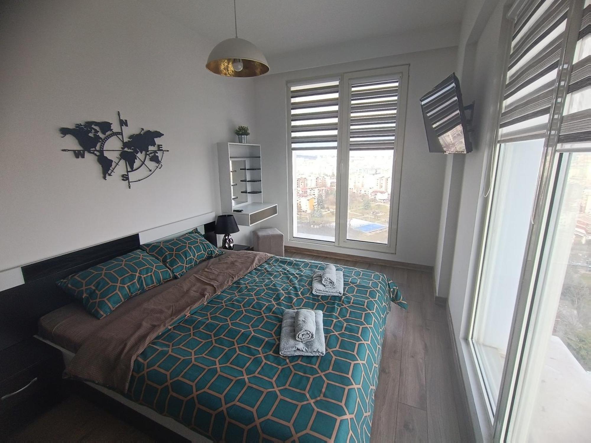 18Th & 16H Floor Secure Luxury Condos With Pool & Fitness Included In Price Скоп'є Екстер'єр фото
