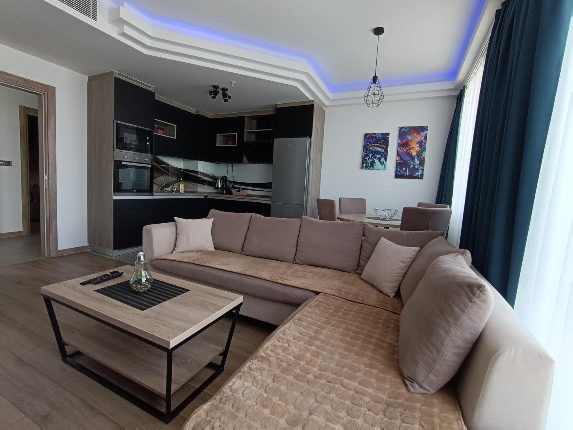 18Th & 16H Floor Secure Luxury Condos With Pool & Fitness Included In Price Скоп'є Екстер'єр фото