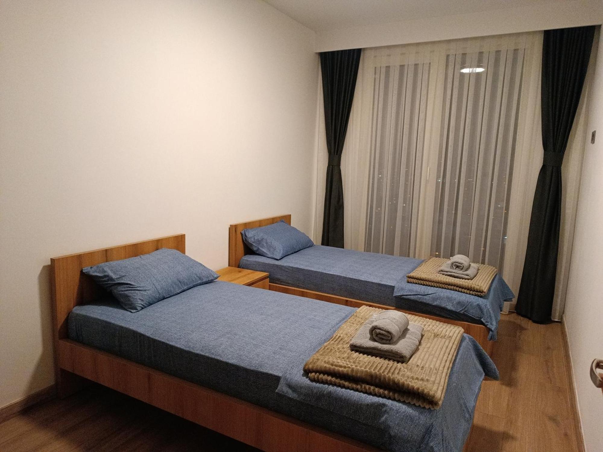 18Th & 16H Floor Secure Luxury Condos With Pool & Fitness Included In Price Скоп'є Екстер'єр фото