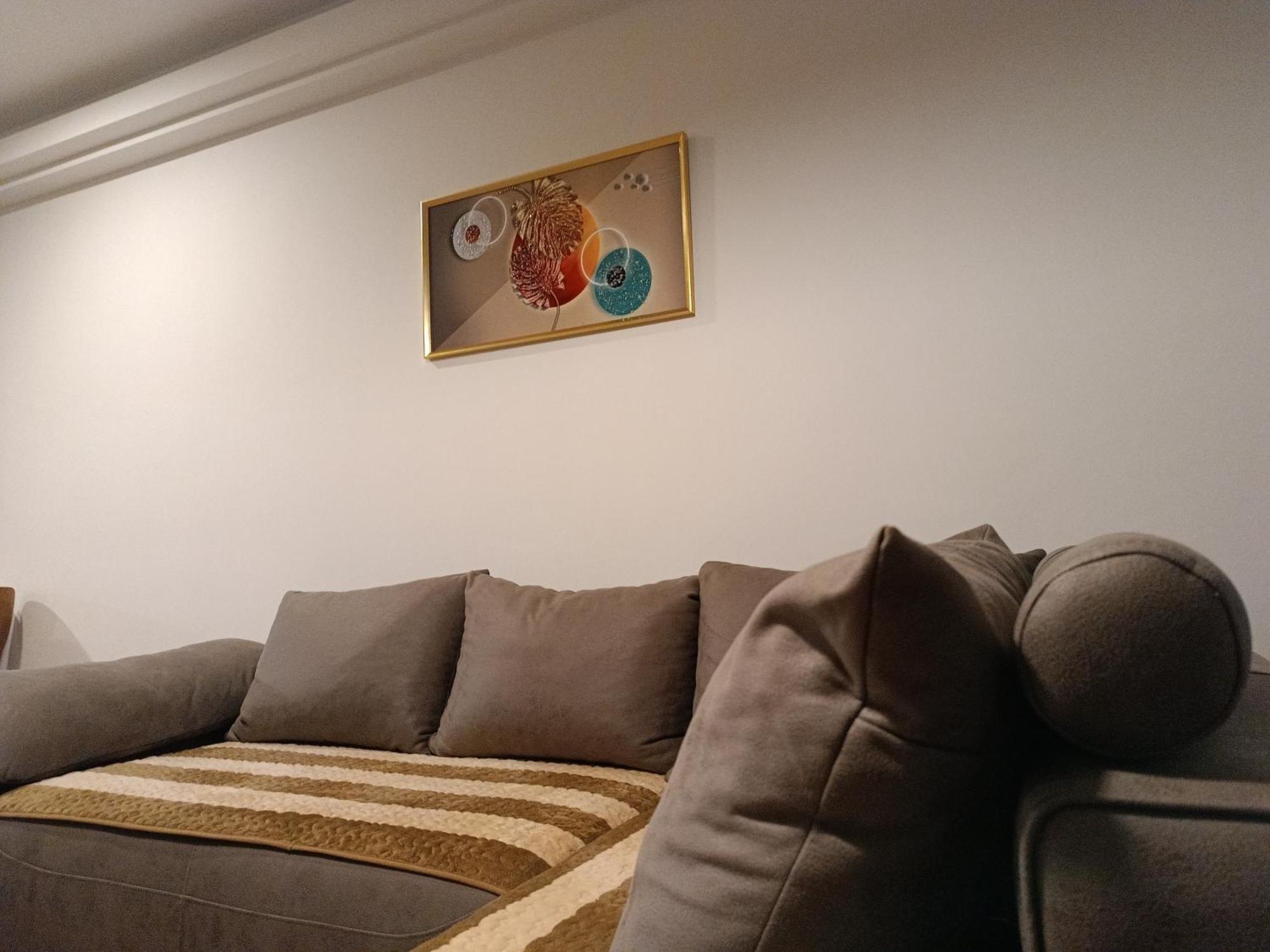 18Th & 16H Floor Secure Luxury Condos With Pool & Fitness Included In Price Скоп'є Екстер'єр фото