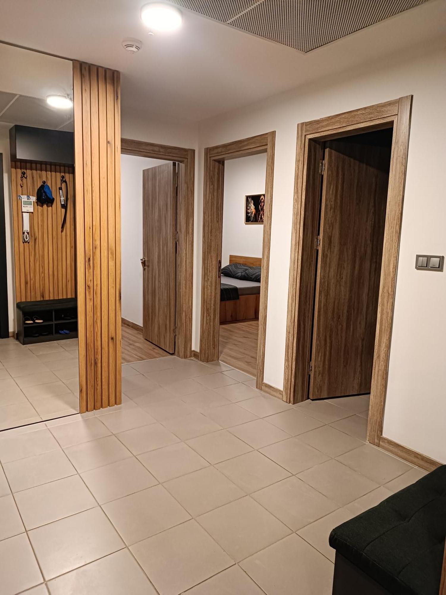 18Th & 16H Floor Secure Luxury Condos With Pool & Fitness Included In Price Скоп'є Екстер'єр фото
