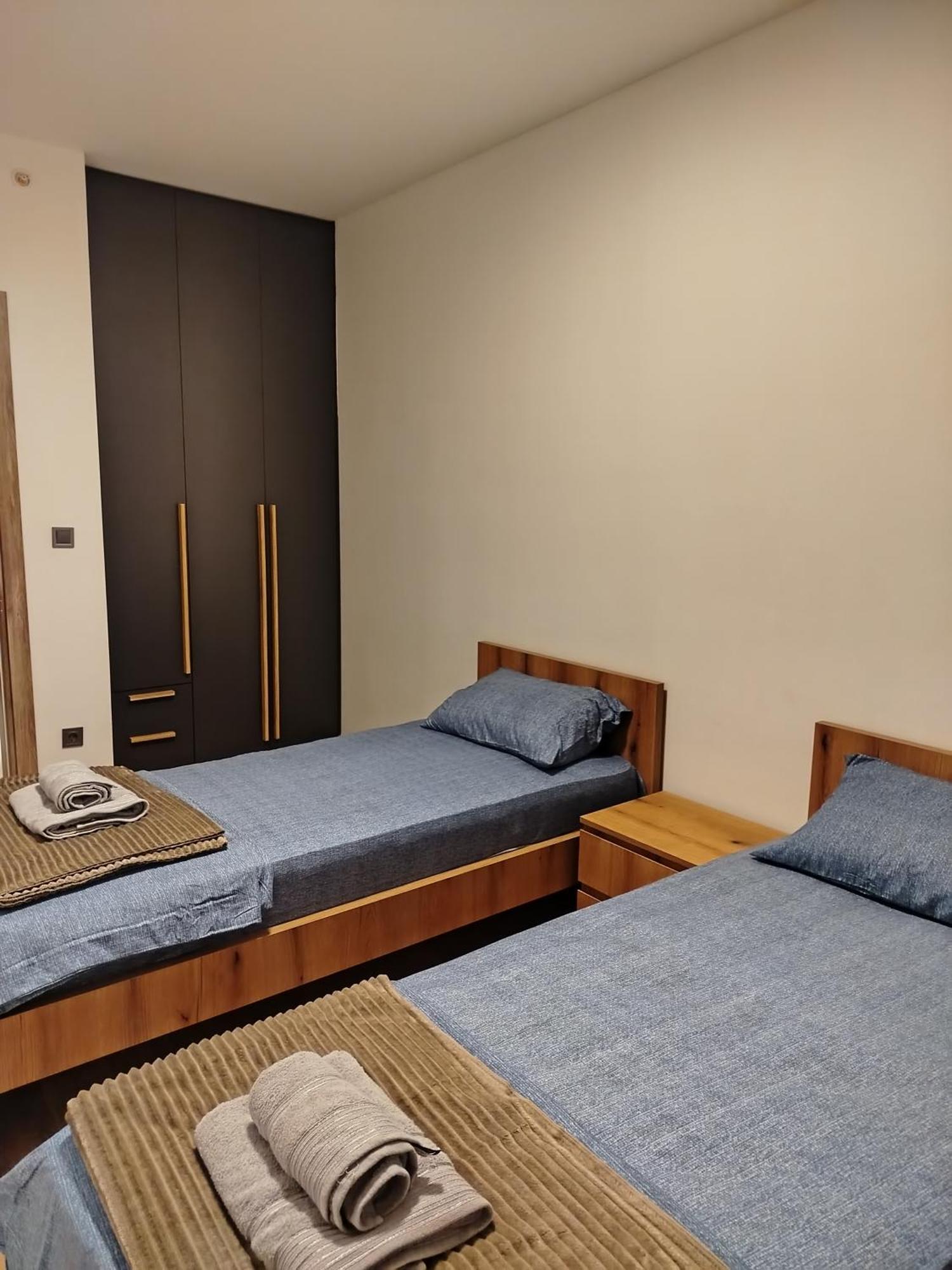 18Th & 16H Floor Secure Luxury Condos With Pool & Fitness Included In Price Скоп'є Екстер'єр фото