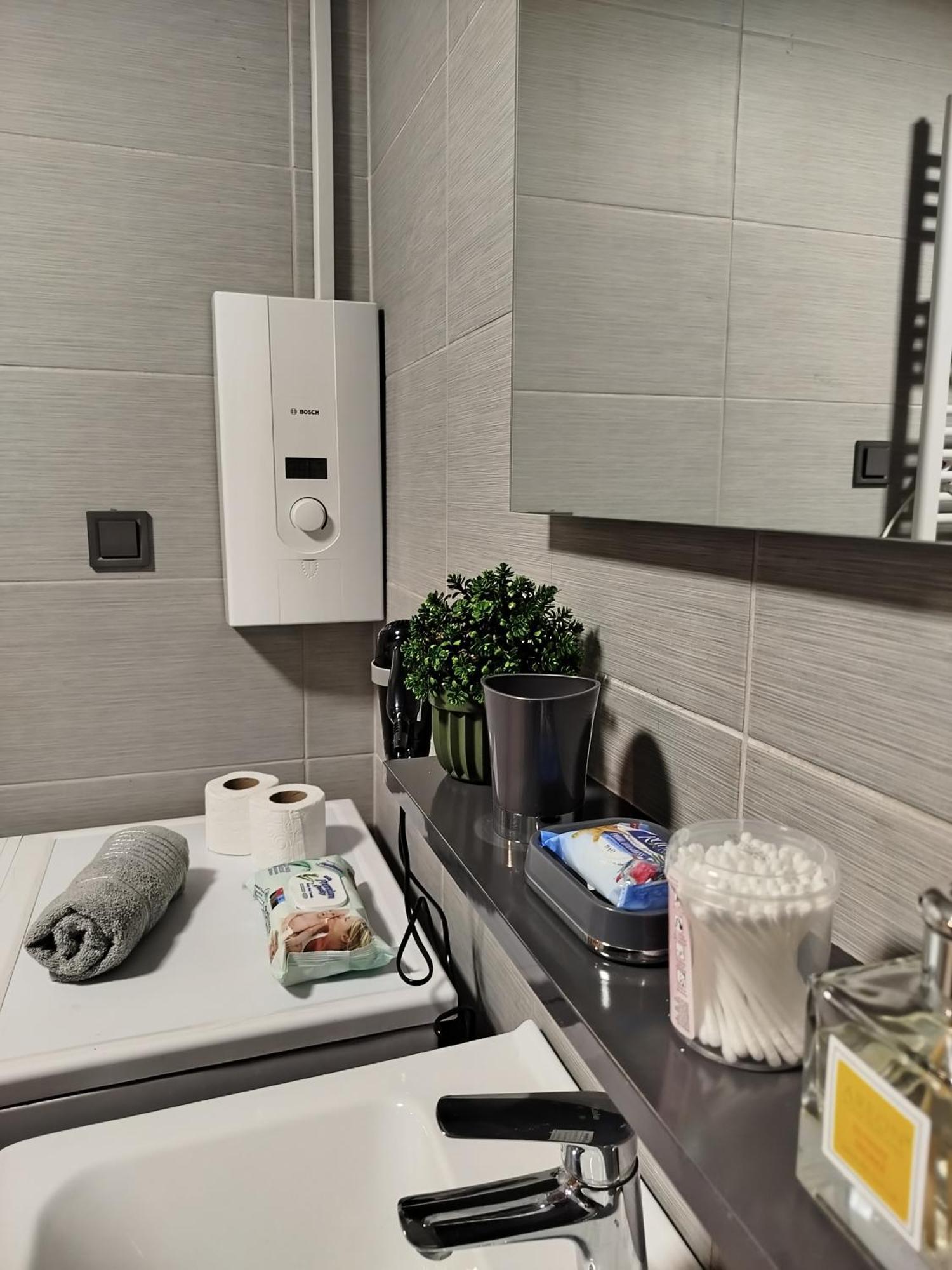 18Th & 16H Floor Secure Luxury Condos With Pool & Fitness Included In Price Скоп'є Екстер'єр фото