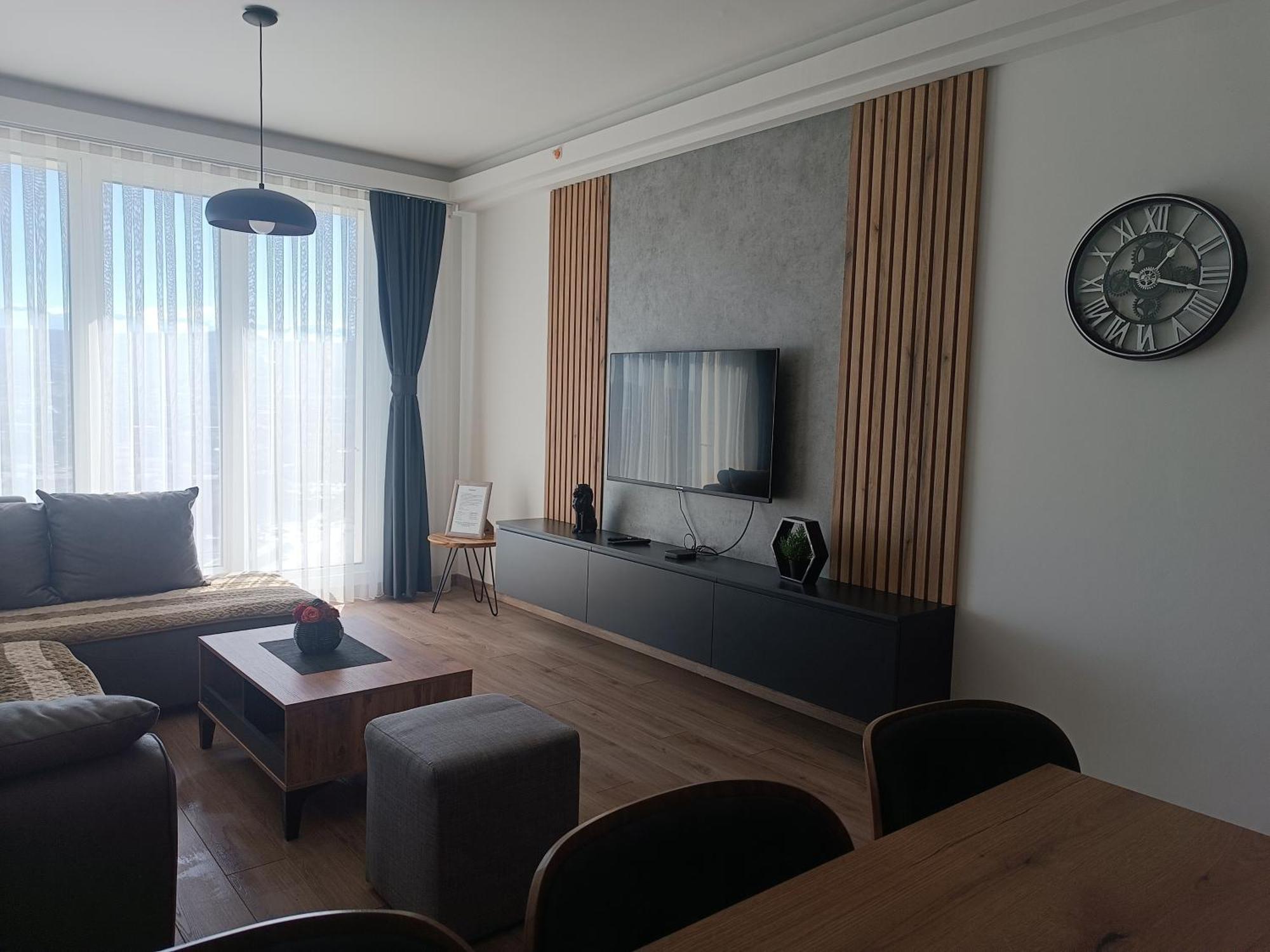 18Th & 16H Floor Secure Luxury Condos With Pool & Fitness Included In Price Скоп'є Екстер'єр фото