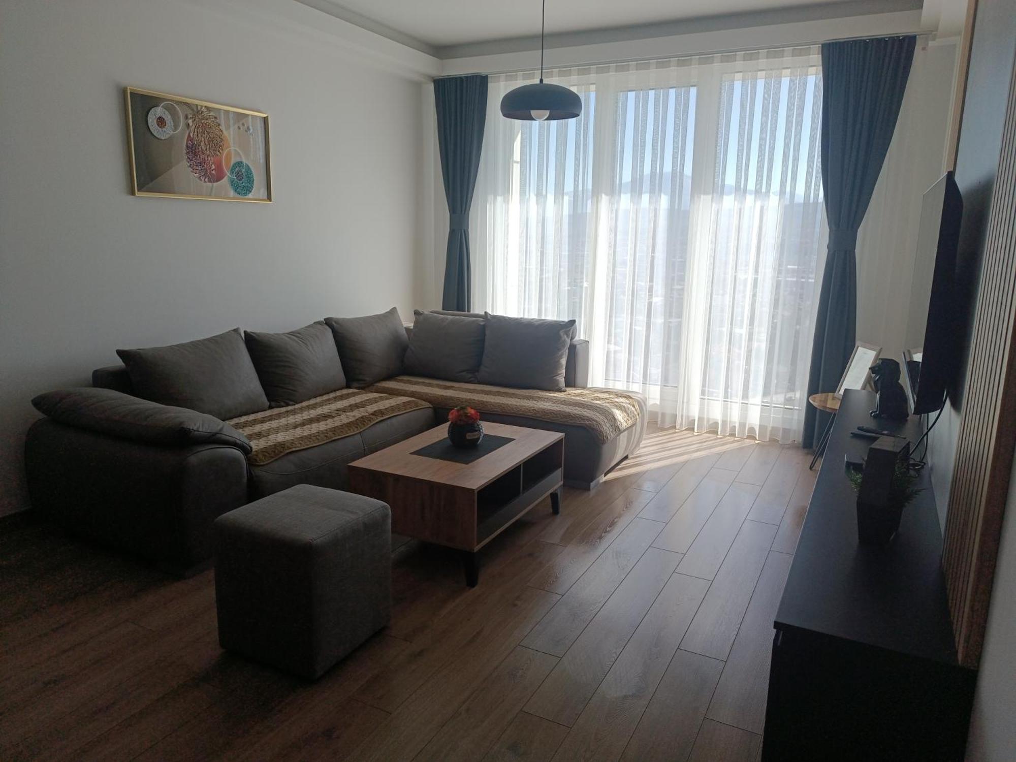 18Th & 16H Floor Secure Luxury Condos With Pool & Fitness Included In Price Скоп'є Екстер'єр фото
